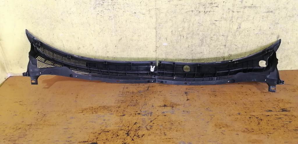 жабо Mazda Demio