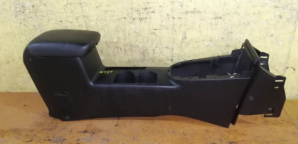 консоль между сидений Nissan X-Trail