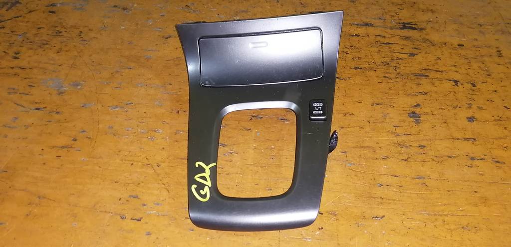 консоль кпп Subaru Impreza