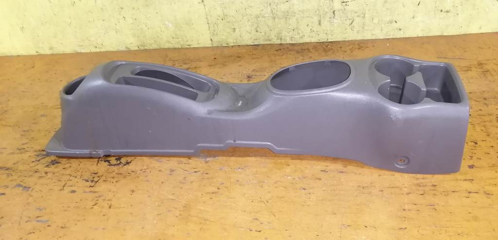 консоль между сидений Nissan March