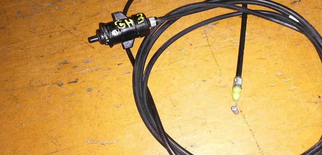 тросик лючка бака Subaru Impreza