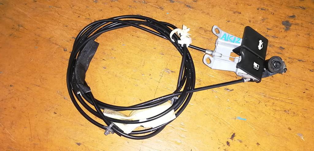 тросик лючка бака Nissan March