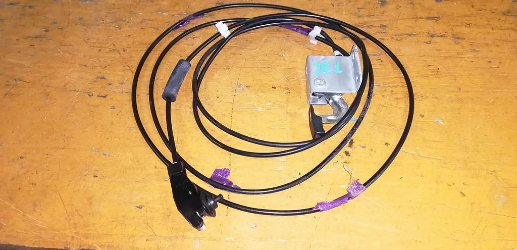 тросик лючка бака Honda Zest