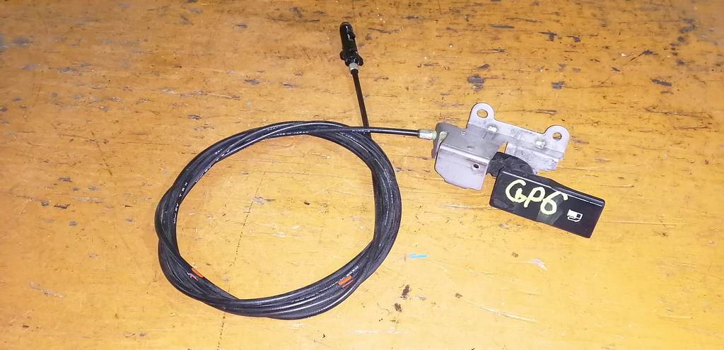 тросик лючка бака Subaru Impreza