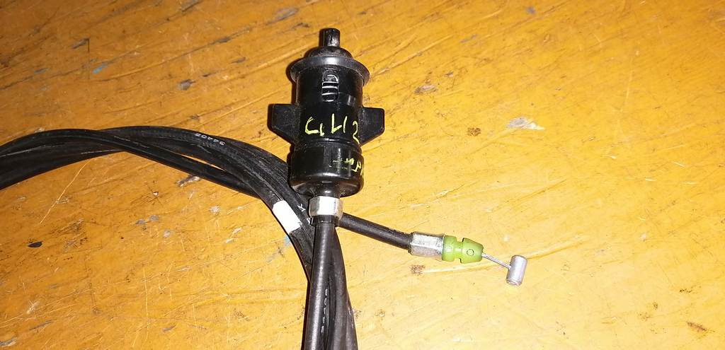 тросик лючка бака Subaru Impreza