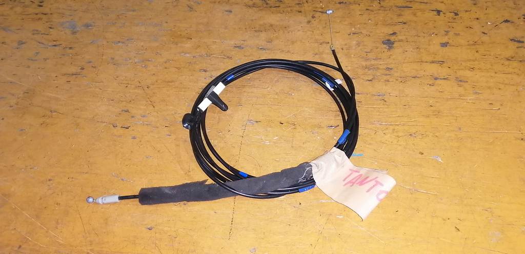 тросик лючка бака Daihatsu Tanto