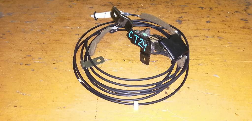 тросик лючка бака Nissan Serena