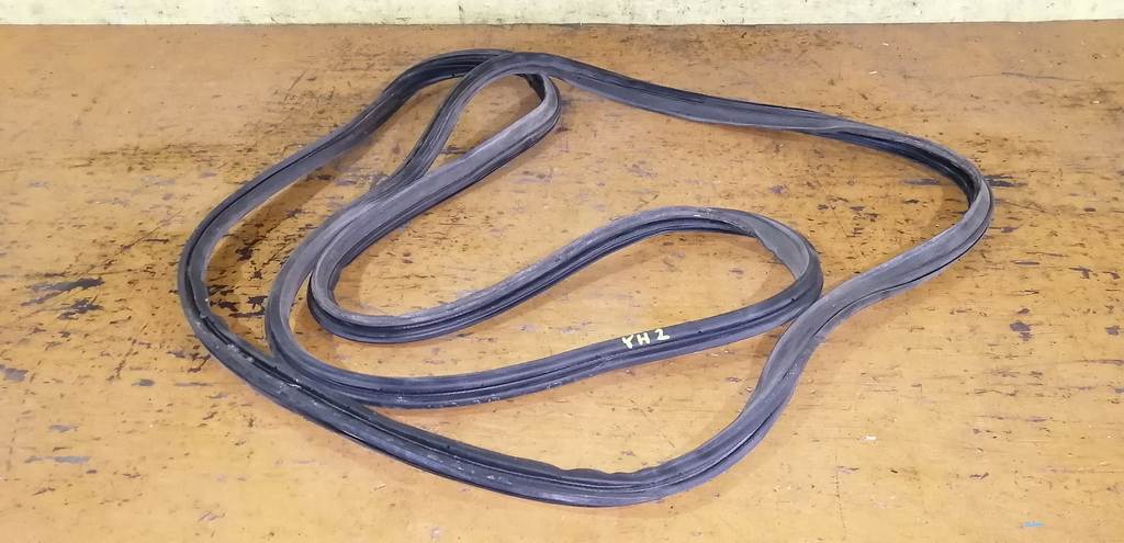 уплотнение багажника Honda Element