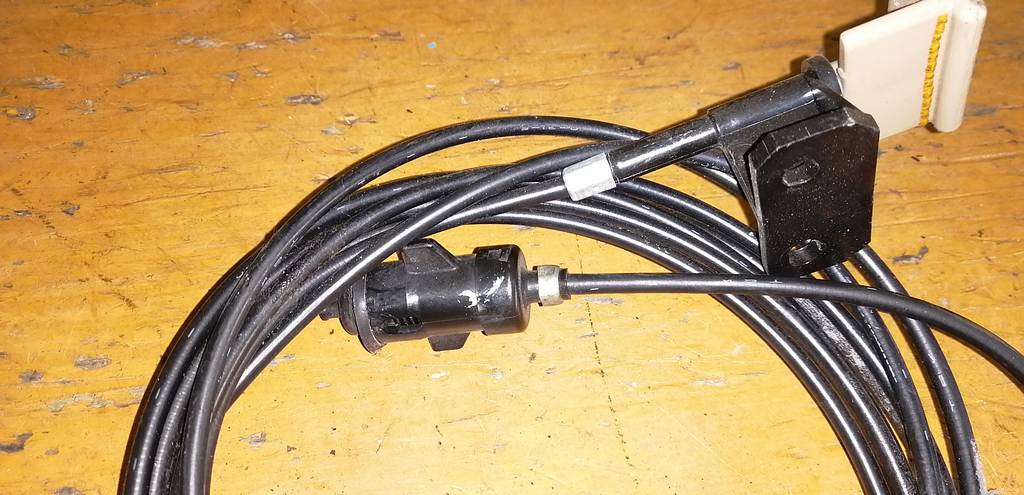 тросик лючка бака Honda Stepwgn