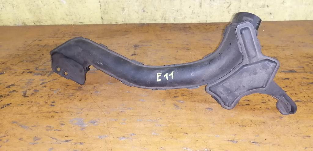 воздухозаборник Nissan Note