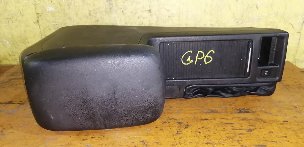 консоль между сидений Subaru Impreza