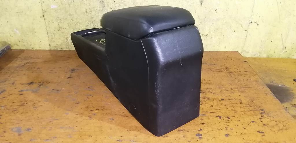 консоль между сидений Subaru Impreza