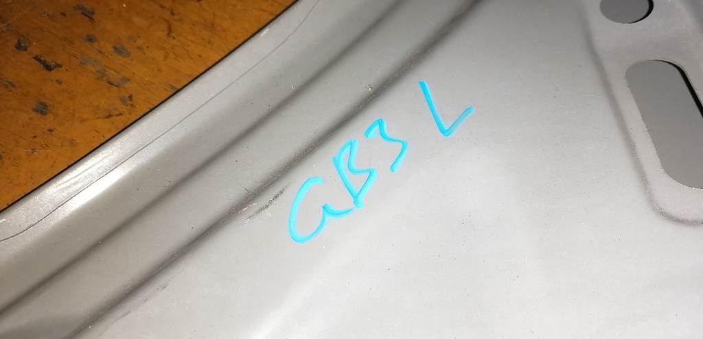 заглушка полоза сдвижной двери Honda Freed