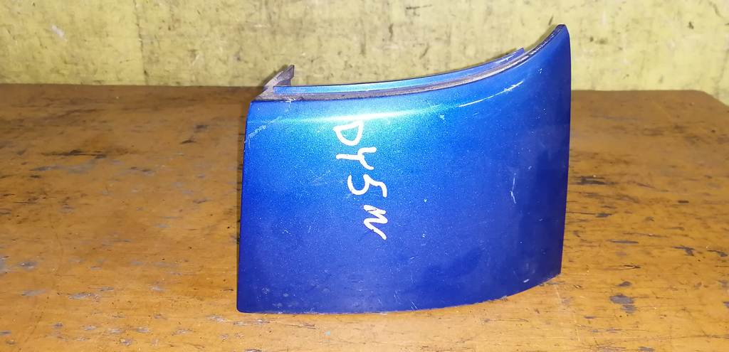 планка под стоп Mazda Demio