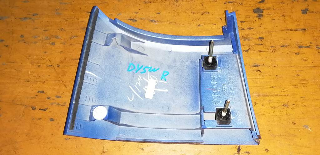 планка под стоп Mazda Demio