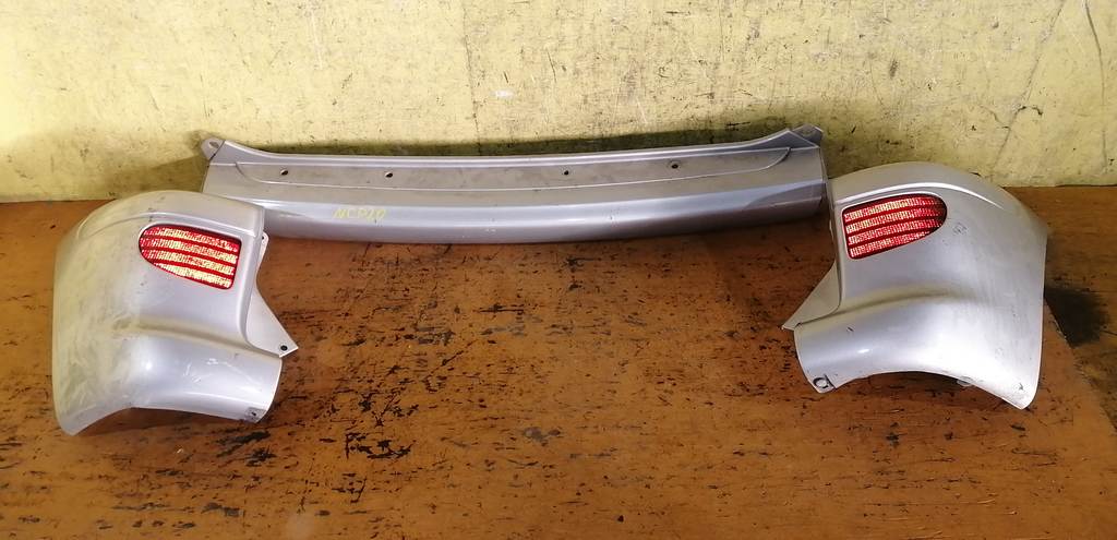 бампер Toyota Funcargo