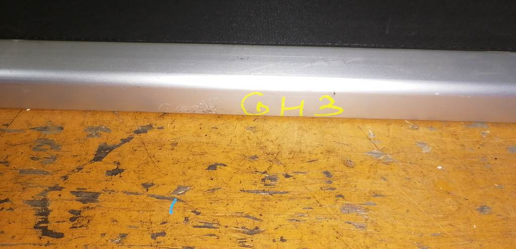 шторка багажника Subaru Impreza