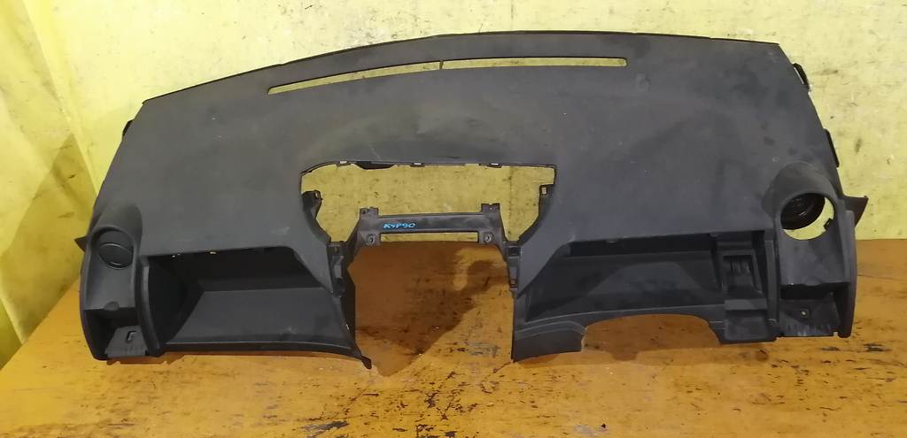 торпедо Toyota Vitz