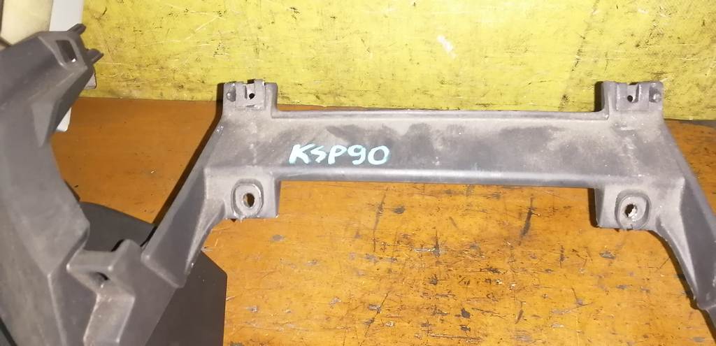 торпедо Toyota Vitz