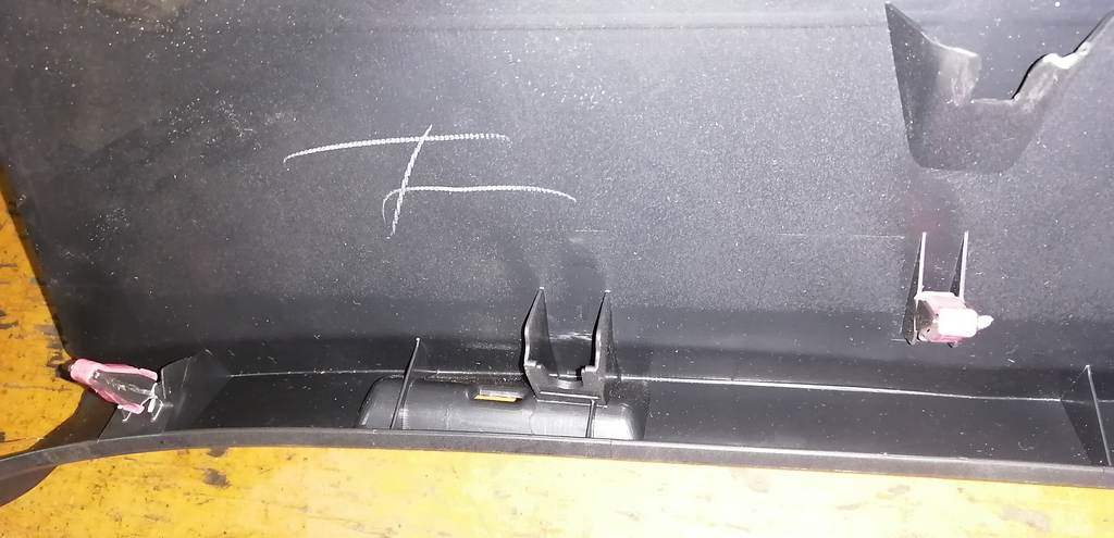 торпедо Toyota Vitz