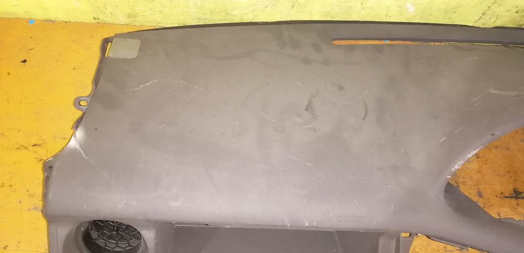 торпедо Toyota Sienta