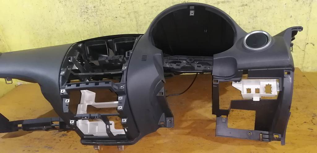 торпедо Mitsubishi Colt