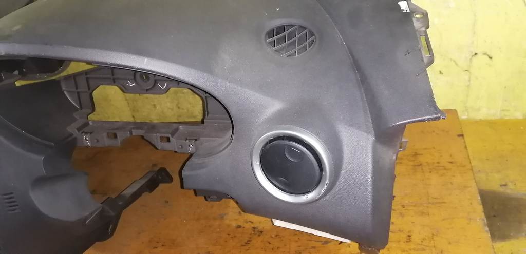 торпедо Mitsubishi Colt