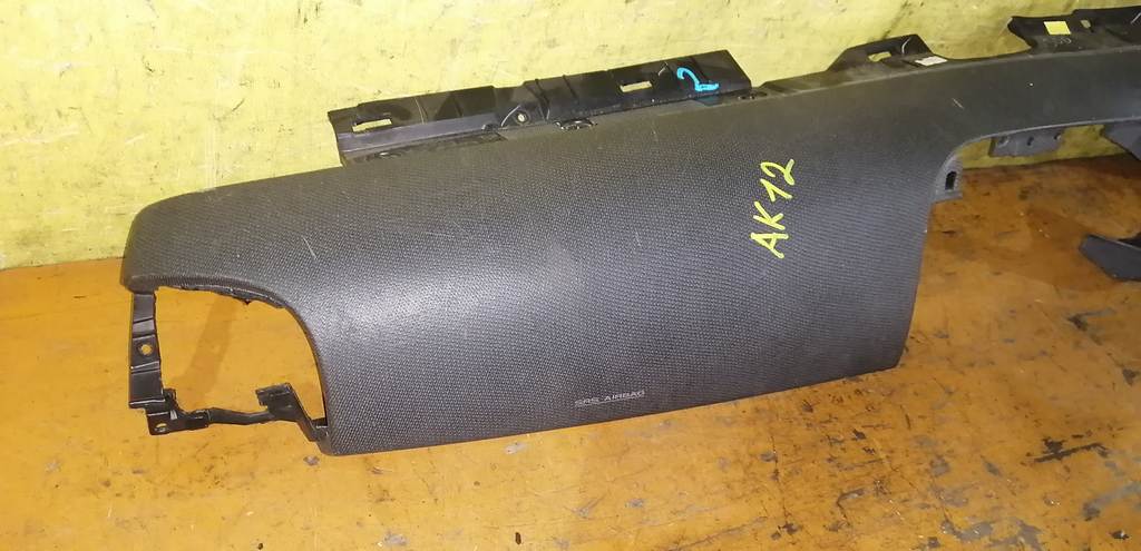 торпедо Nissan March