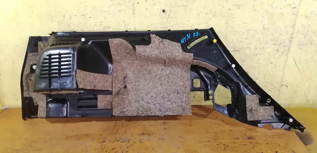 обшивка багажника Nissan X-Trail