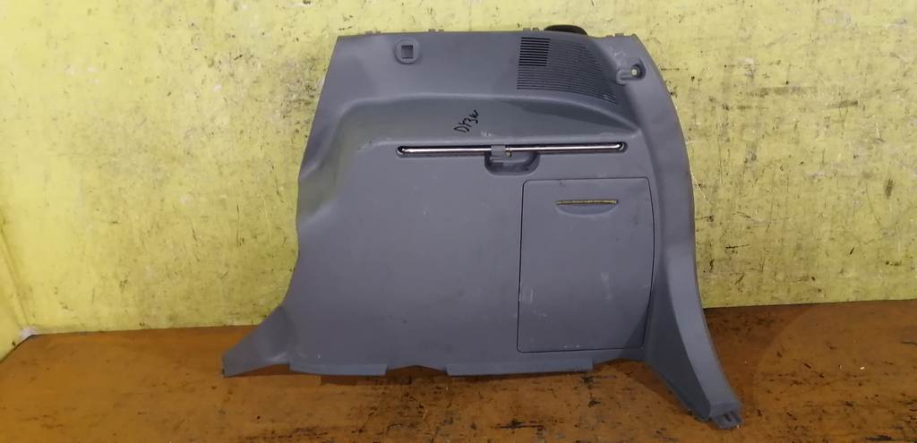 обшивка багажника Mazda Demio