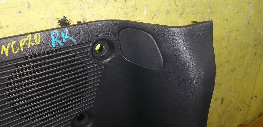 обшивка багажника Toyota Funcargo