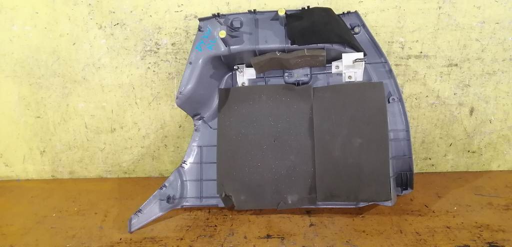 обшивка багажника Mazda Demio