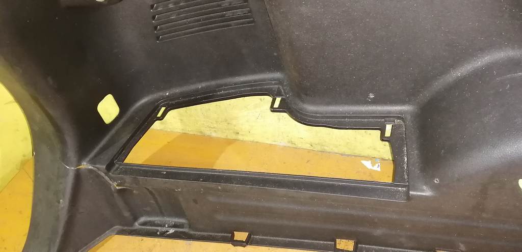 обшивка багажника Nissan X-Trail