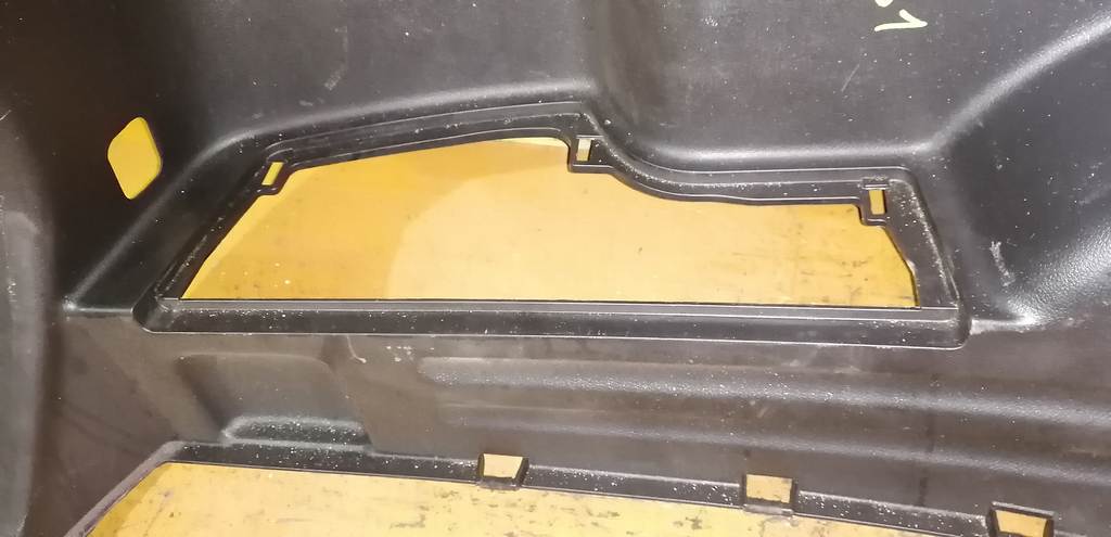 обшивка багажника Nissan X-Trail