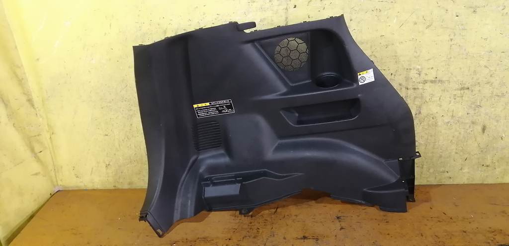 обшивка багажника Suzuki Solio