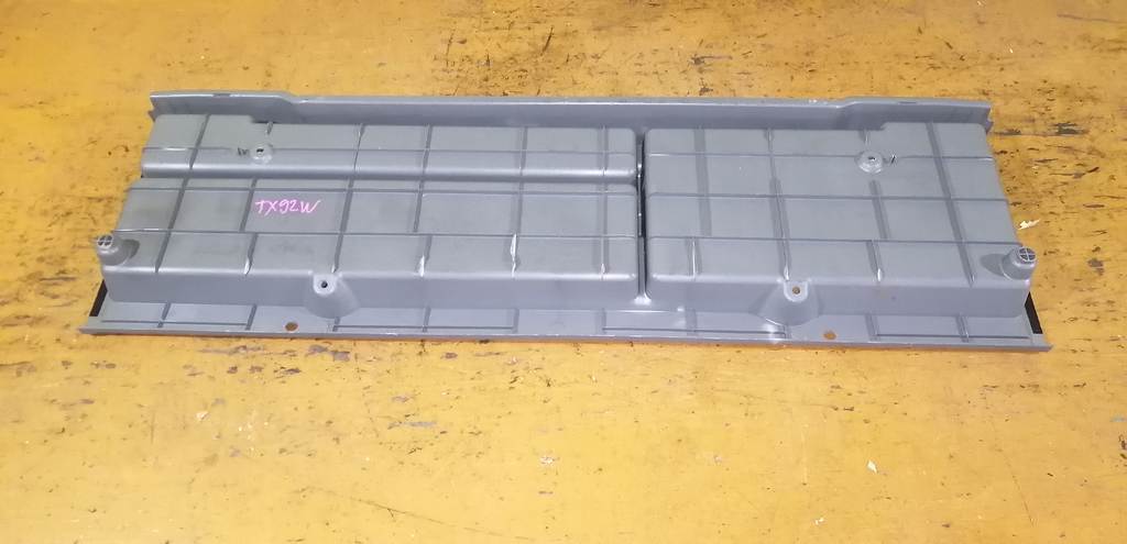 обшивка багажника Suzuki Escudo