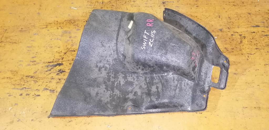 обшивка багажника Suzuki Swift