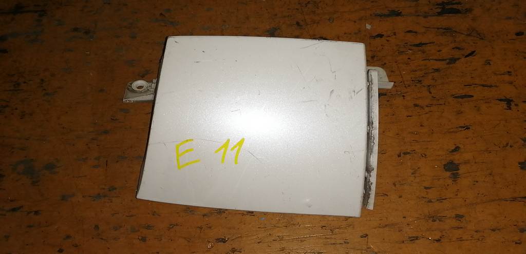 планка под стоп Nissan Note