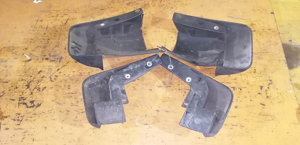 брызговик Honda Element