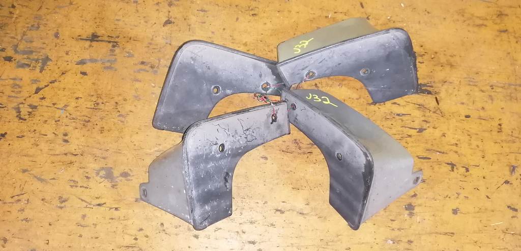 брызговик Nissan Teana