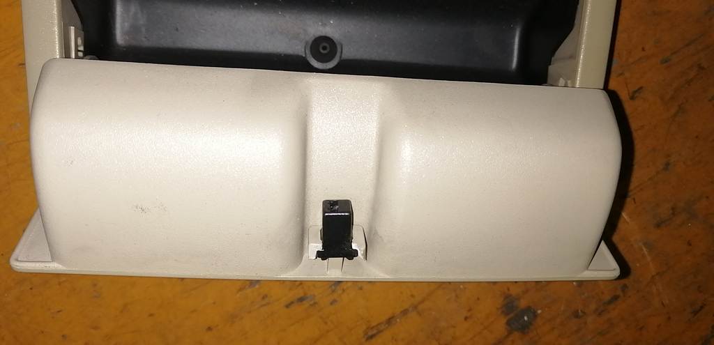 плафон салонный Toyota Camry