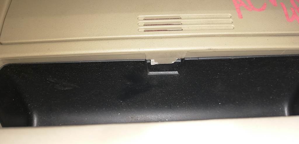 плафон салонный Toyota Camry