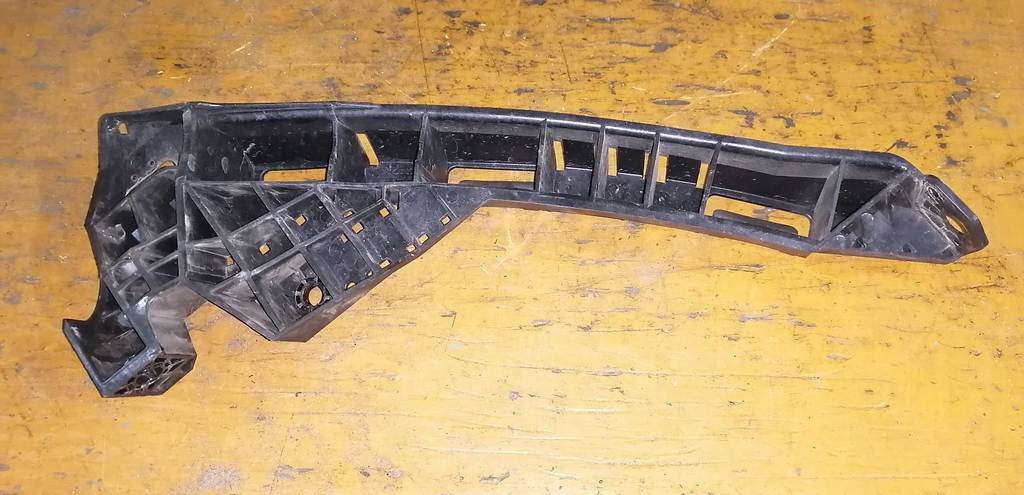 ресничка Honda Freed