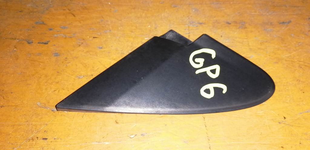 уголок крыла Subaru Impreza