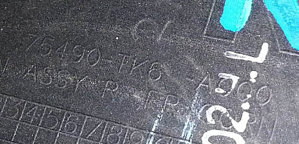 уголок крыла Honda Fit Shuttle