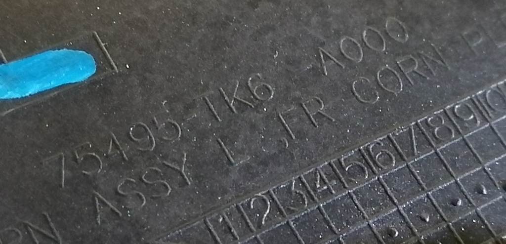 уголок крыла Honda Fit Shuttle