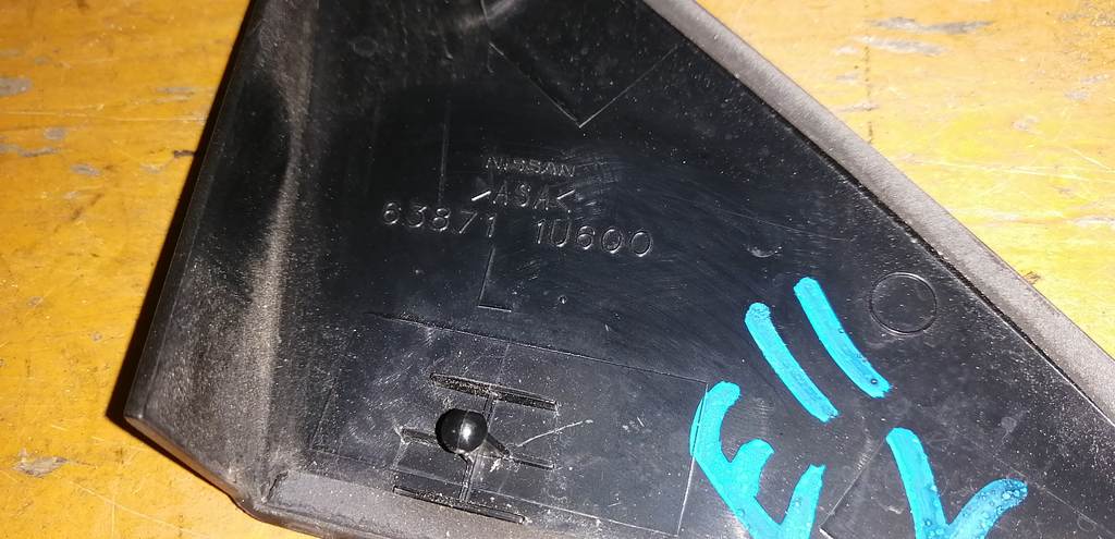 уголок крыла Nissan Note