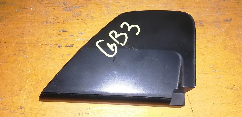 уголок крыла Honda Freed