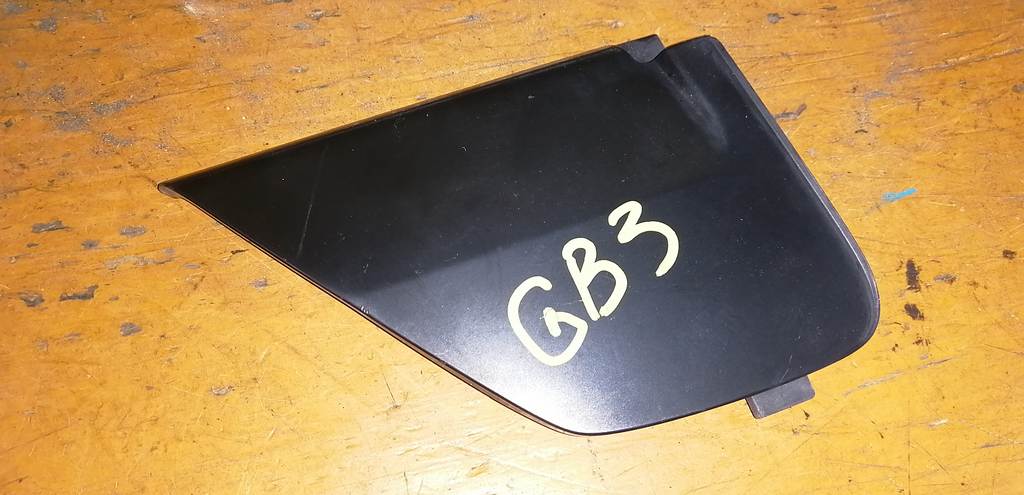 уголок крыла Honda Freed