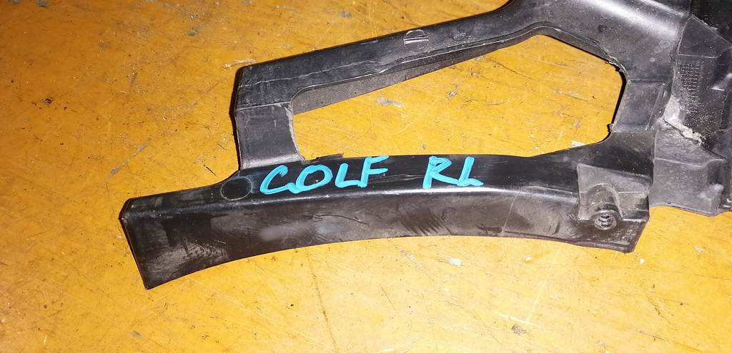 крепеж бампера Volkswagen Golf